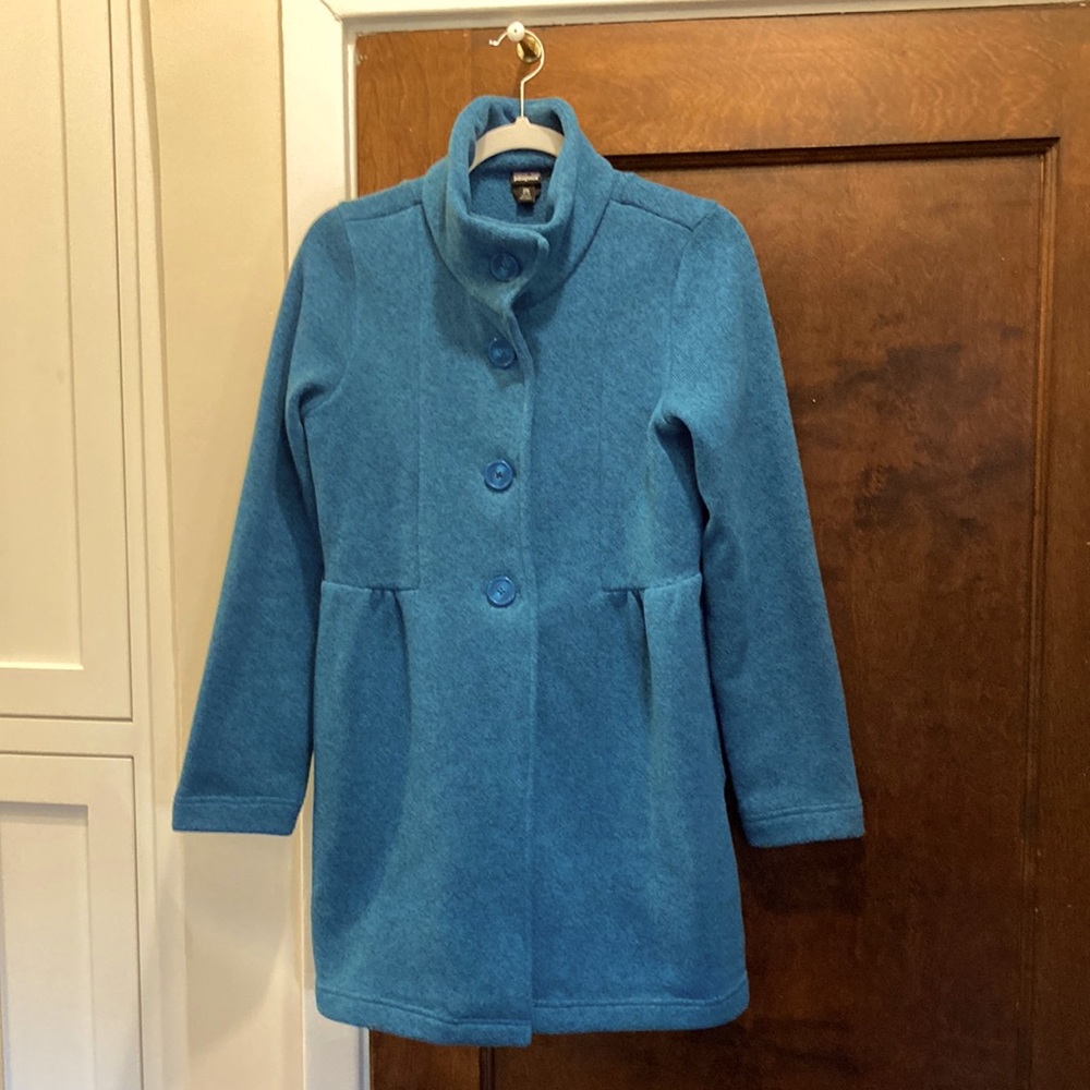 Patagonia light weight cold-weather coat